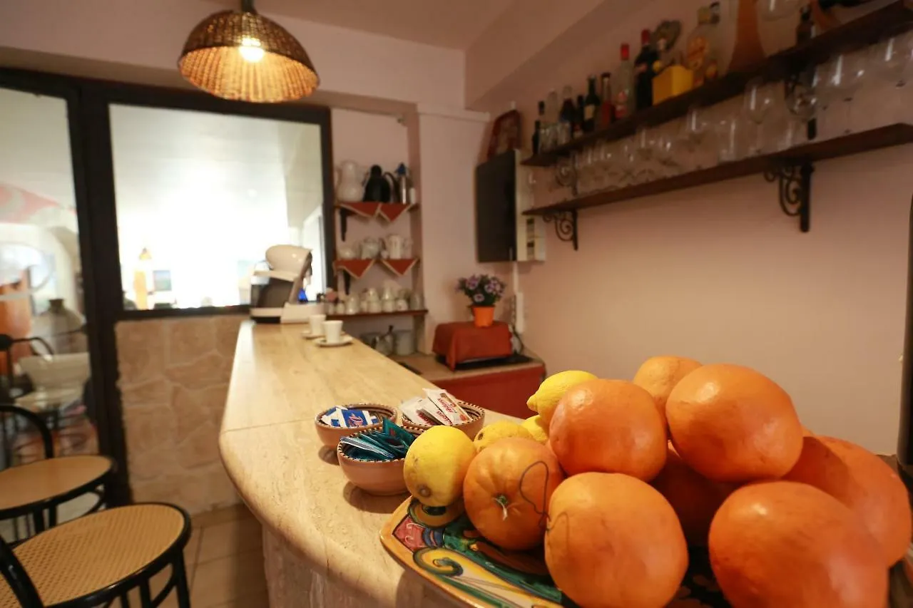 Sikania Suite Pozzallo Bed & Breakfast